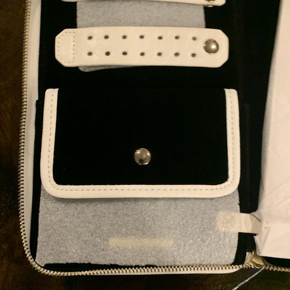 Hudson Bleecker Jewelry Portfolio - Picture 5 of 8